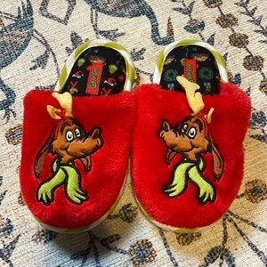 Grinch Max slippers size 9/10